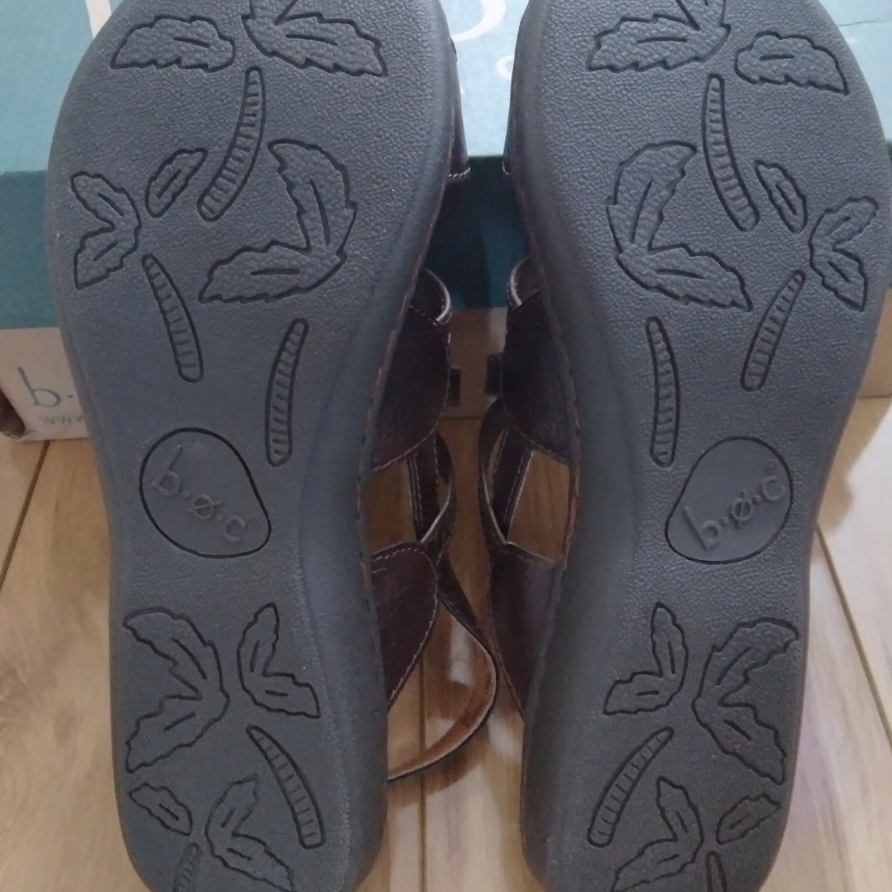 B.O.C. Sandals - Picture 7 of 7